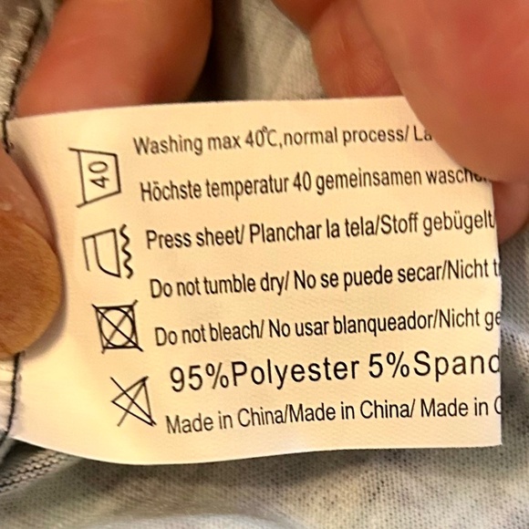 Women’s Loose Fitting Black and Green Tee, Size Small - Picture 7 of 7